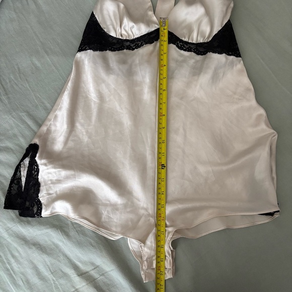 Victoria's Secret V-Neck Lace Satin Teddy size Small - Picture 10 of 13